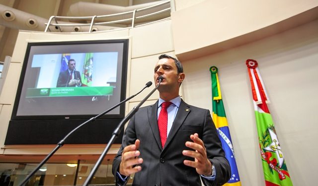 João Amin redes