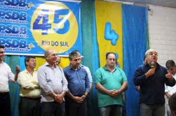 Paulo Cunha quer Hobus, que é da região, na chapa majoritária