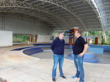 Leonel Pavan e o prefeito de São Carlos, Kelen Giongo