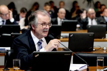 Senador catarinense foi o relator da proposta, que considera um benefícios aos consumidores