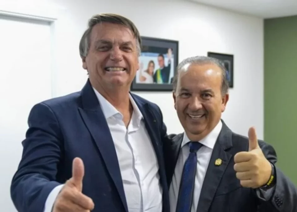 Bolsonaro marcará presença nas três principais cidades catarinenses: Joinville (onde o deputado Sargento Lima é o candidato do PL a prefeito); Florianópolis (na Capital, a legenda indicou Maryanne Mattos de vice de Topázio Neto, do PSD) e Blumenau (no Vale, outro deputado estadual, Egídio Ferrari, é o nome liberal em busca da prefeitura).